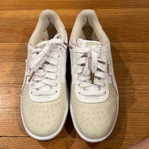 WOMENS PUMA SNEAKERS